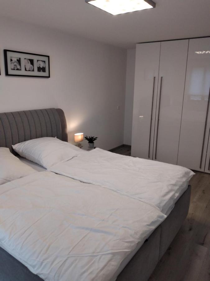 Ferienwohnung Trunk Direkt An Den Weinbergen, Parkplatz, Terrasse Mit Grill Und Lounge Roschbach Esterno foto
